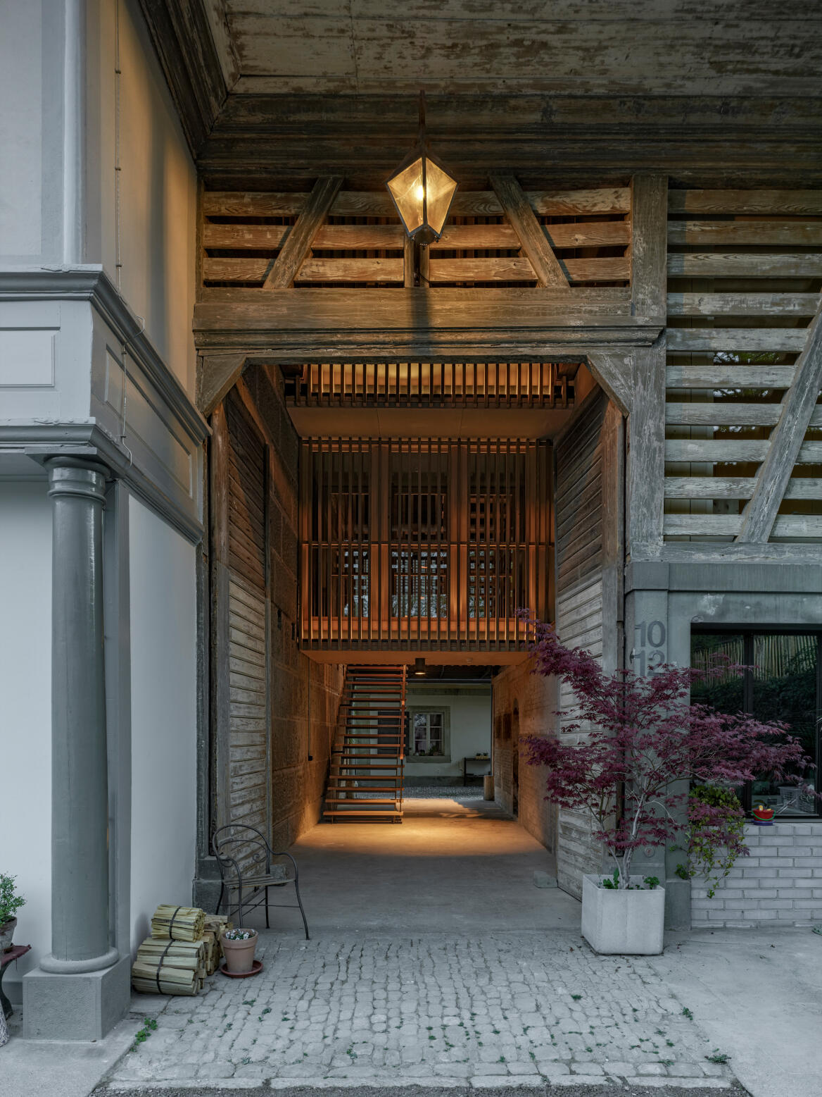 05 AAB 38 2004 AF194 v2